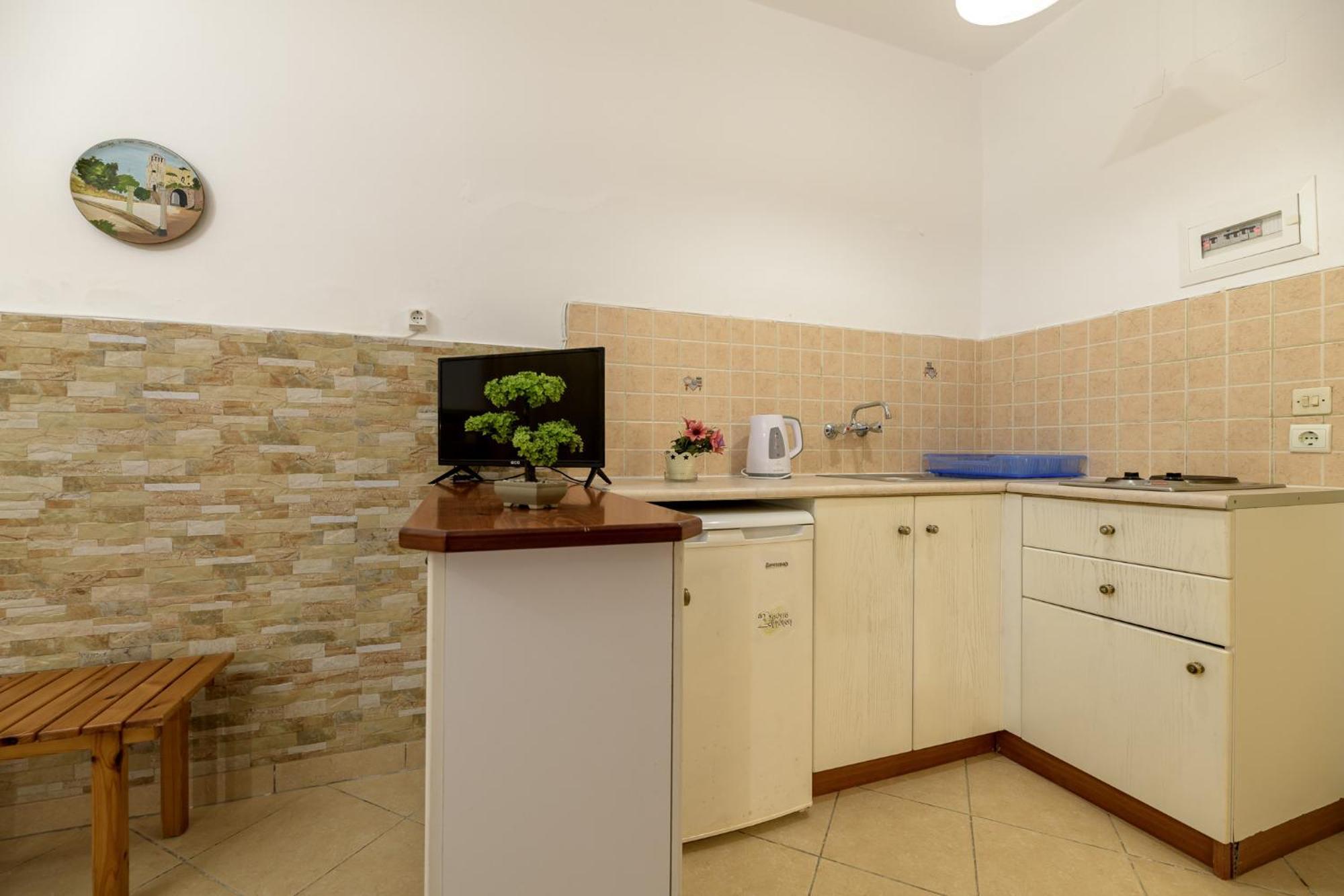 אליקס Anthi Studios & Apartments מראה חיצוני תמונה