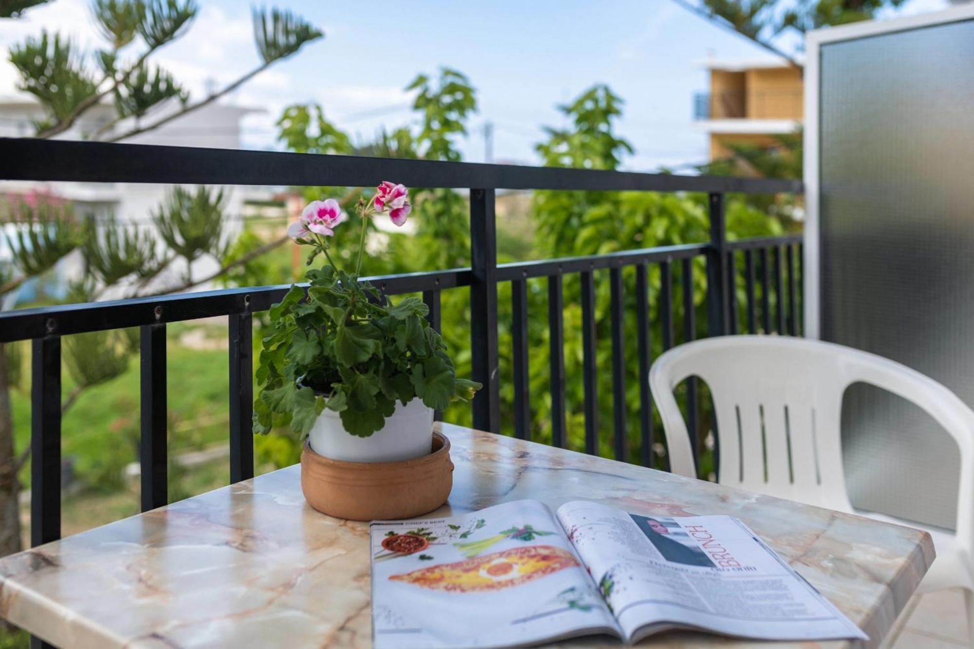 אליקס Anthi Studios & Apartments מראה חיצוני תמונה
