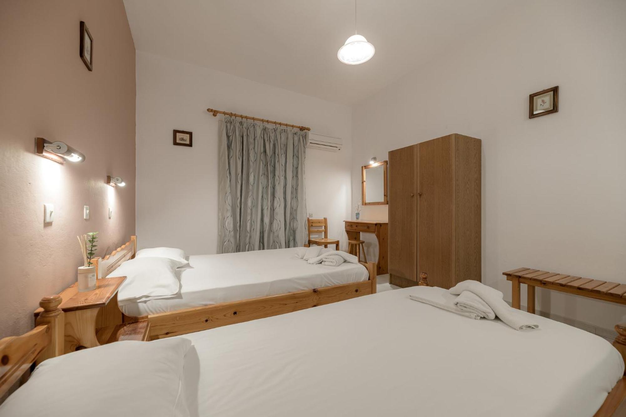 אליקס Anthi Studios & Apartments מראה חיצוני תמונה
