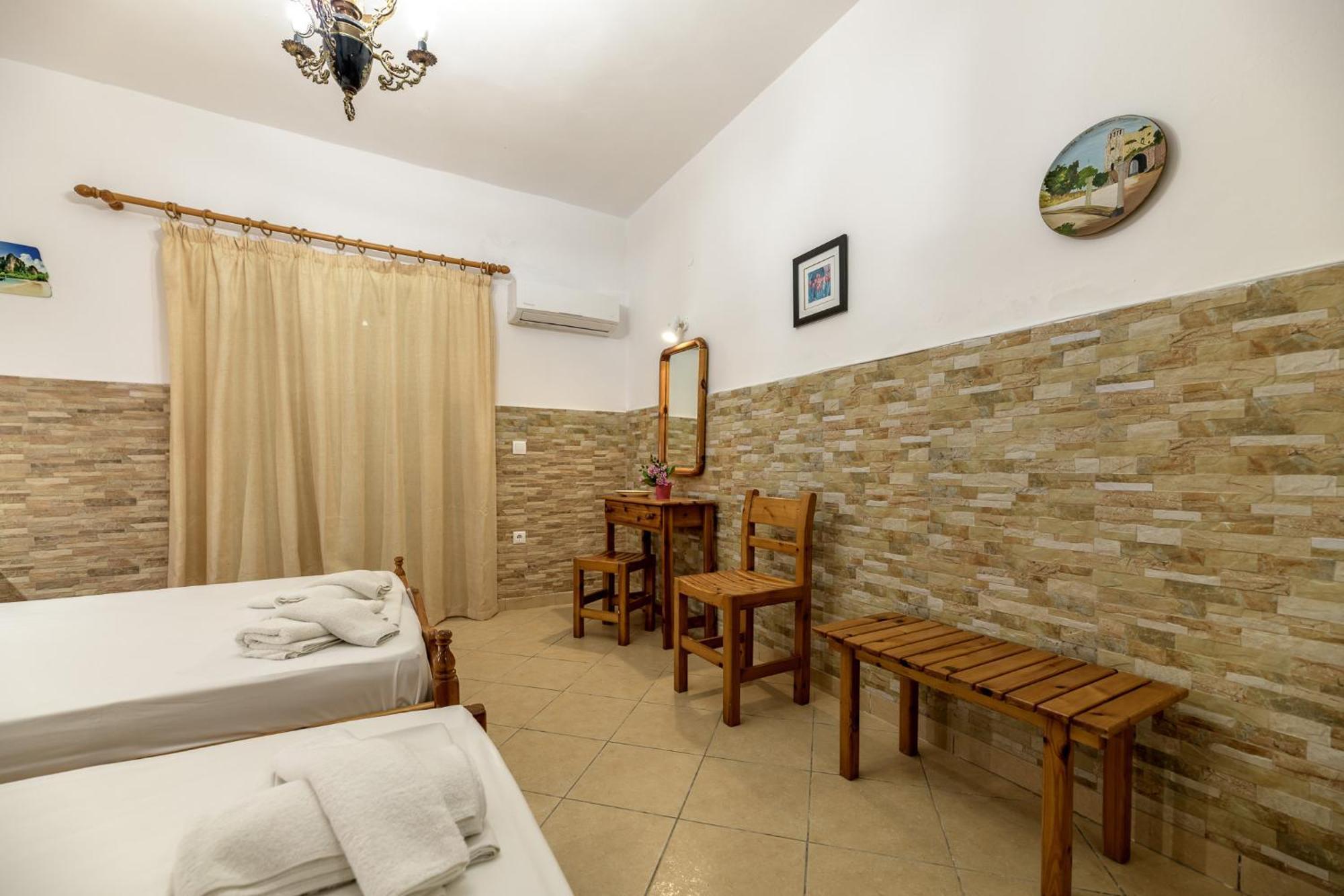 אליקס Anthi Studios & Apartments מראה חיצוני תמונה