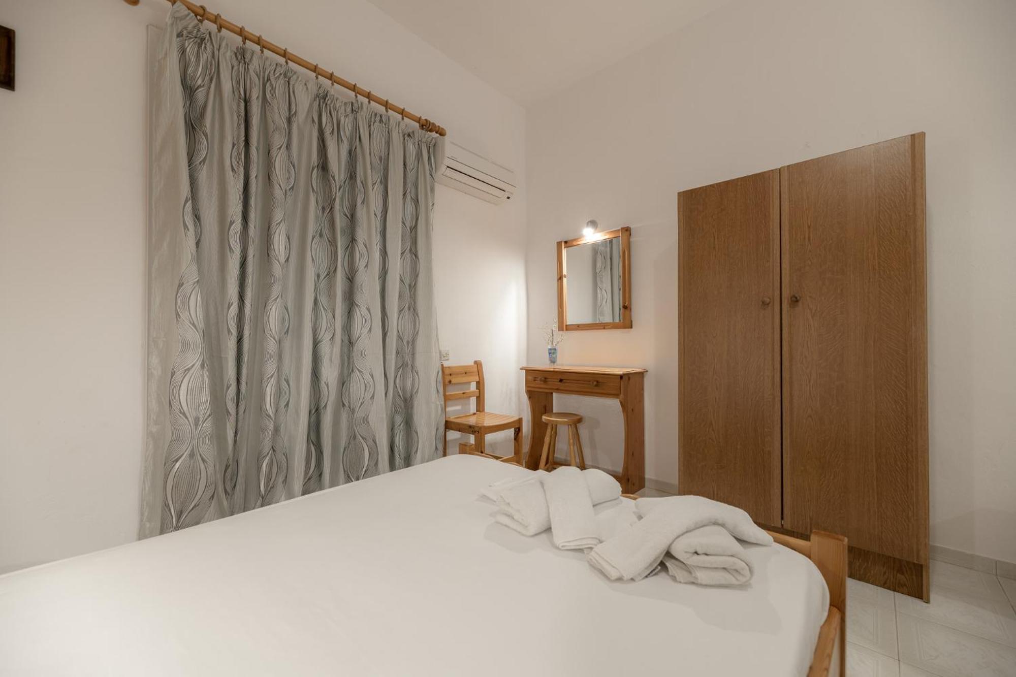 אליקס Anthi Studios & Apartments מראה חיצוני תמונה