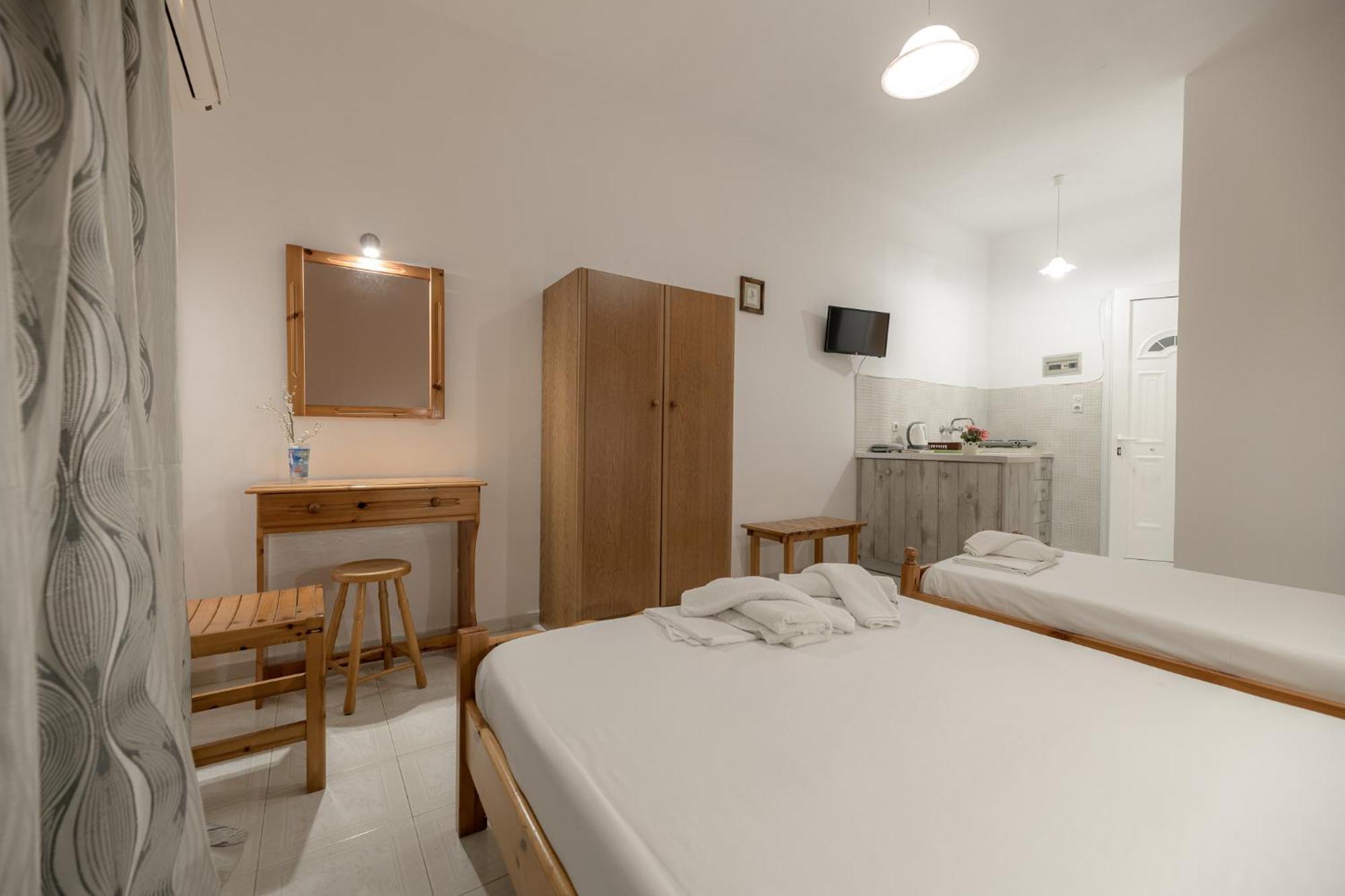 אליקס Anthi Studios & Apartments מראה חיצוני תמונה