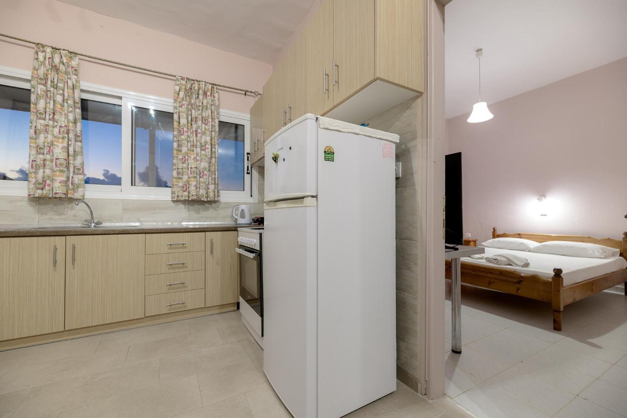 אליקס Anthi Studios & Apartments מראה חיצוני תמונה