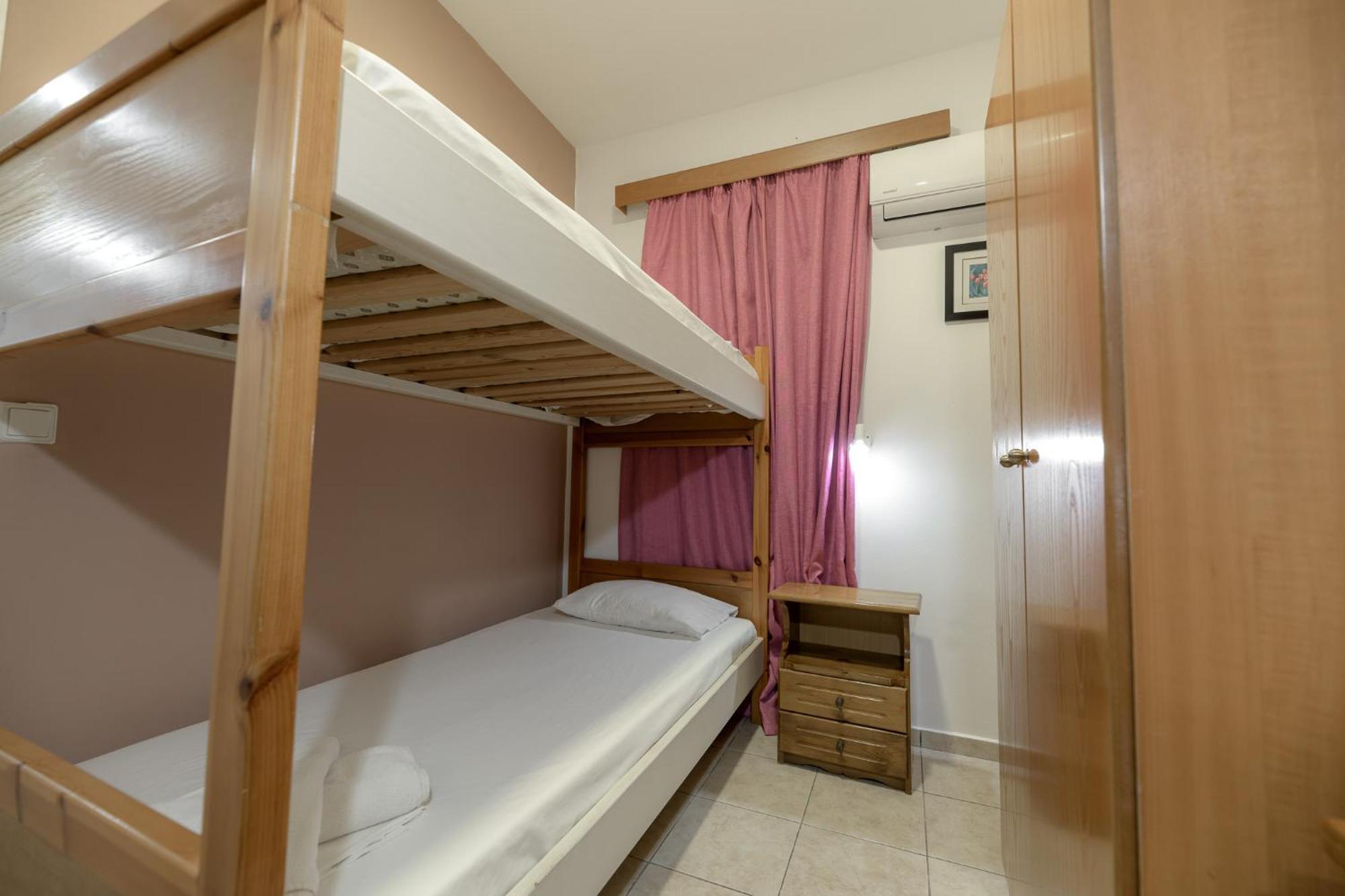אליקס Anthi Studios & Apartments מראה חיצוני תמונה