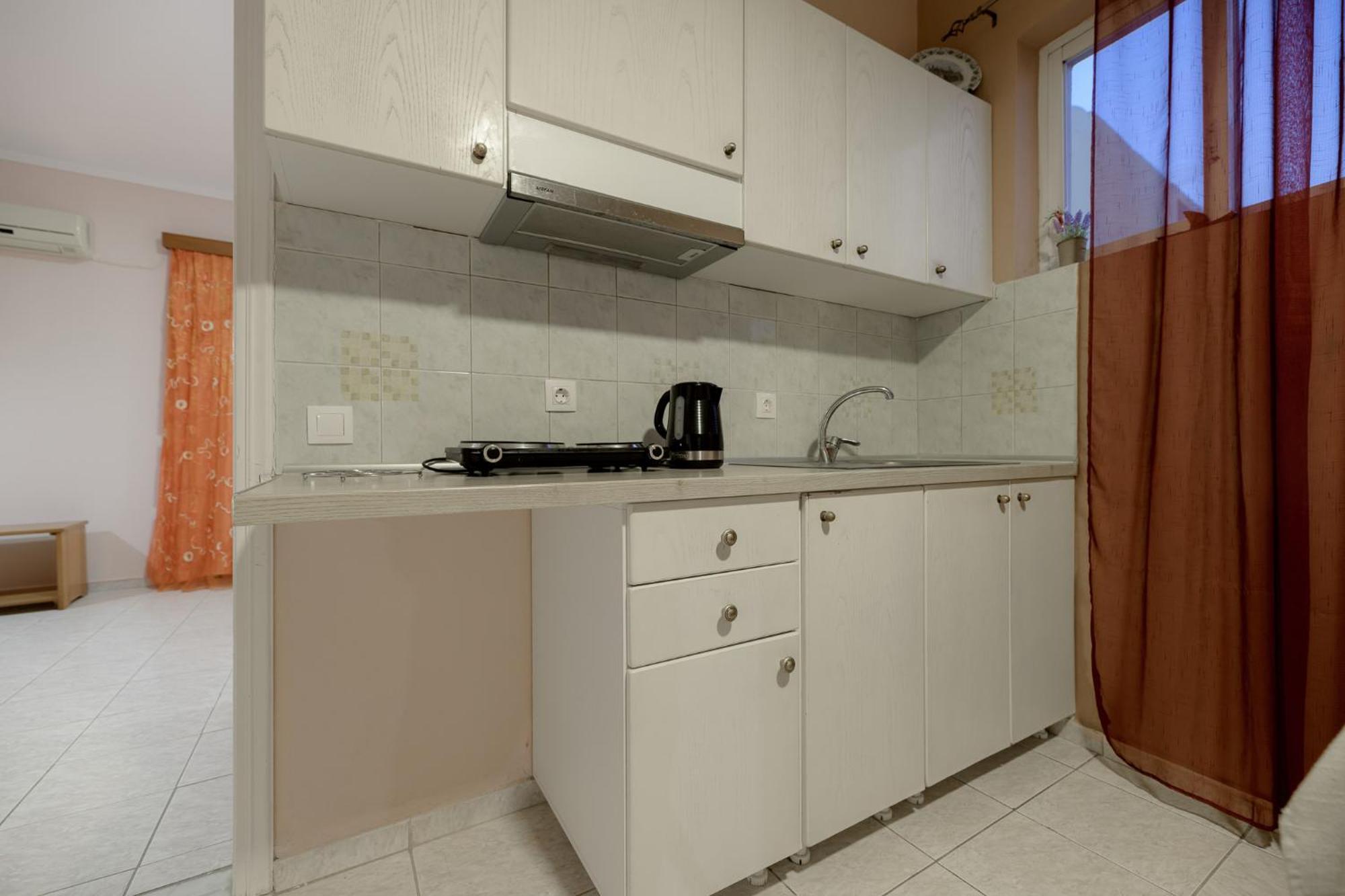 אליקס Anthi Studios & Apartments מראה חיצוני תמונה