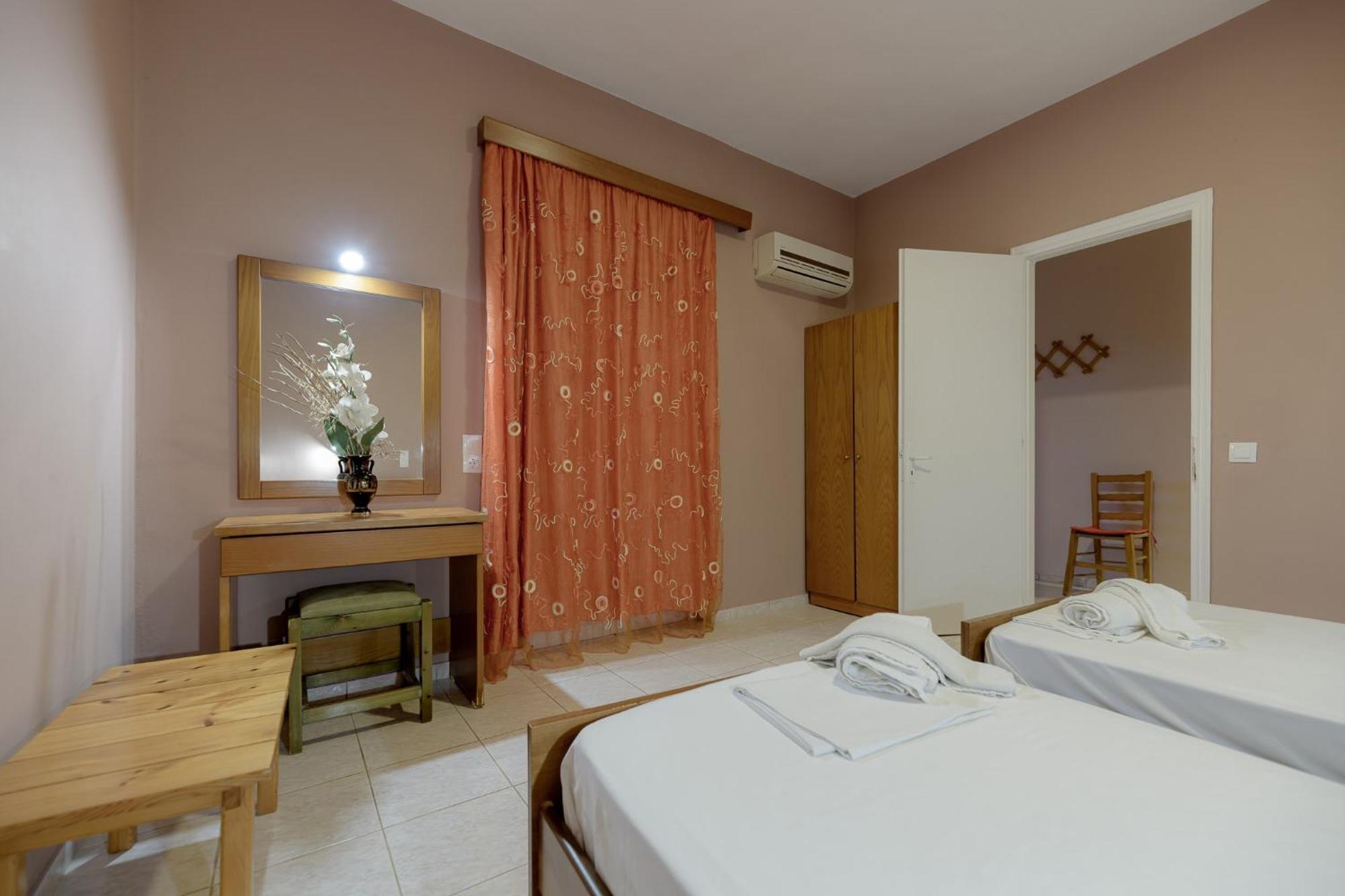 אליקס Anthi Studios & Apartments מראה חיצוני תמונה