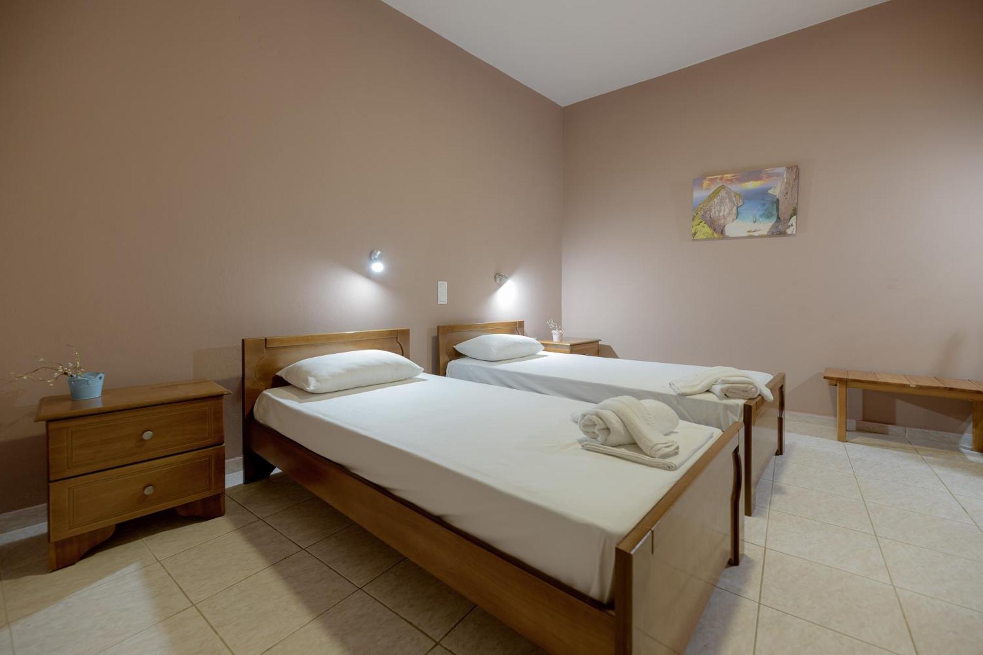 אליקס Anthi Studios & Apartments מראה חיצוני תמונה