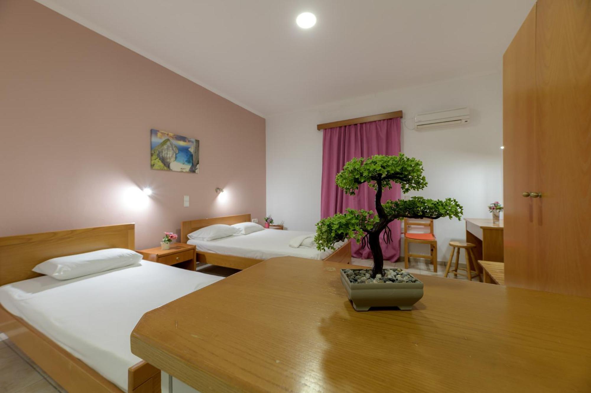 אליקס Anthi Studios & Apartments מראה חיצוני תמונה