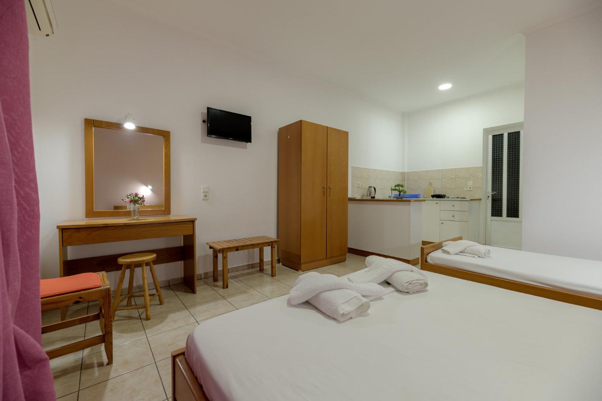 אליקס Anthi Studios & Apartments מראה חיצוני תמונה