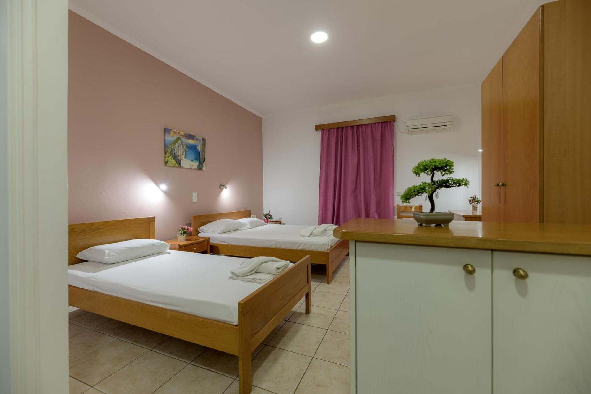 אליקס Anthi Studios & Apartments מראה חיצוני תמונה