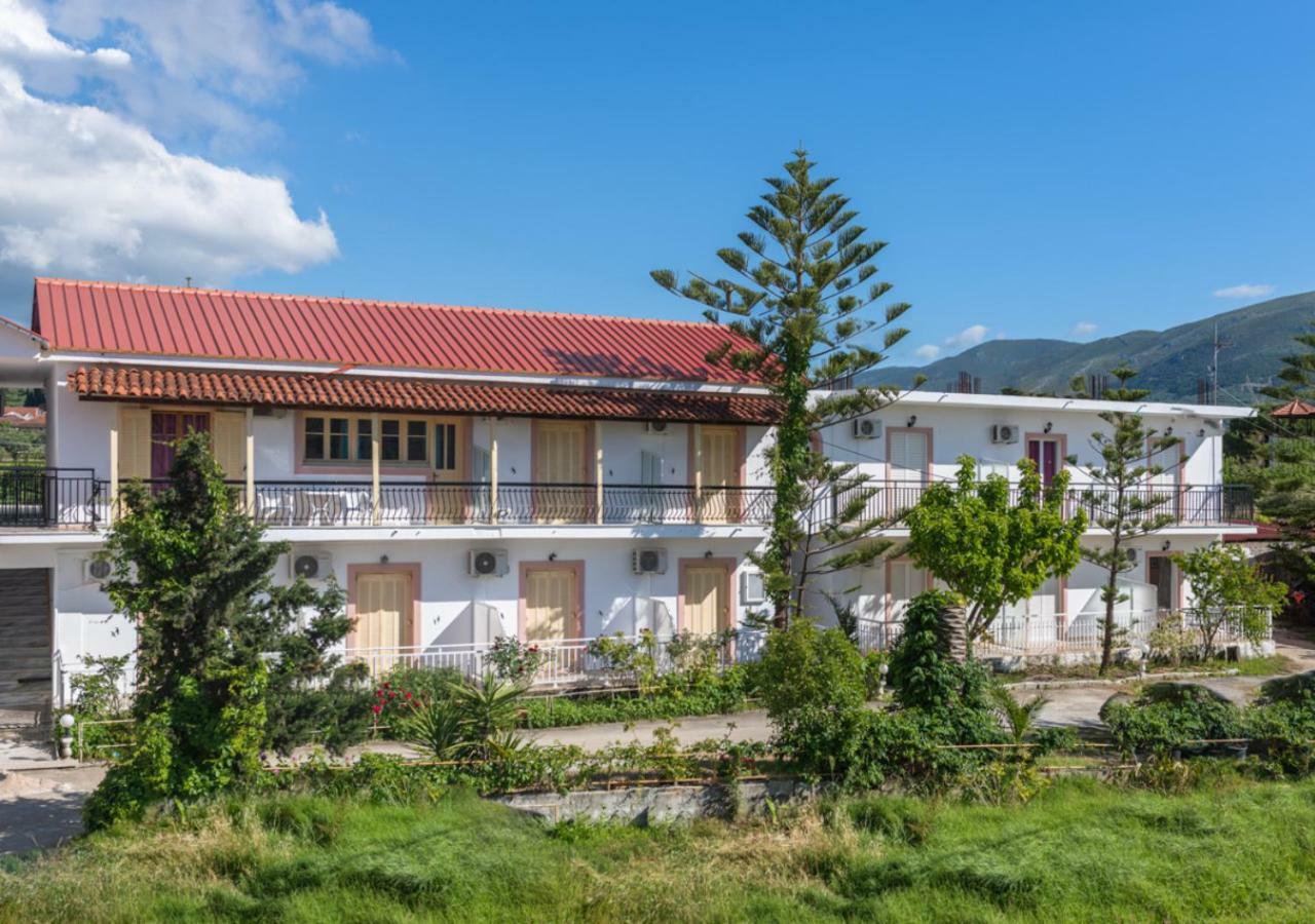 אליקס Anthi Studios & Apartments מראה חיצוני תמונה