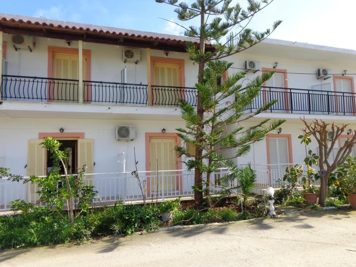 אליקס Anthi Studios & Apartments מראה חיצוני תמונה